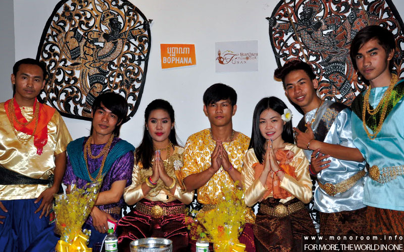 គន់មើលសម្រស់យុវវ័យខ្មែរ ក្នុងសម័យលង្វែក